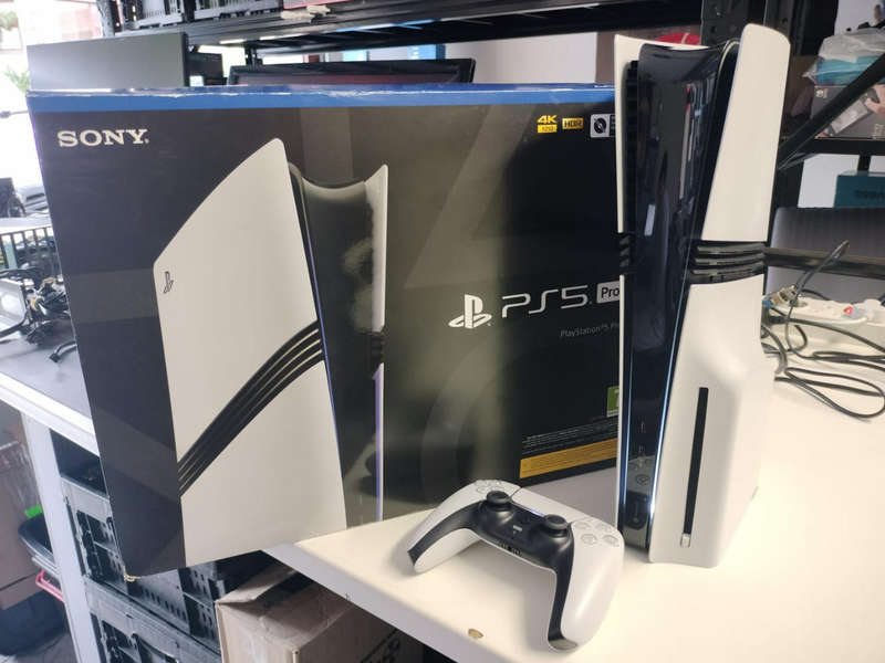 PS5 PRO  / Disk drive / Stand / 1 Game