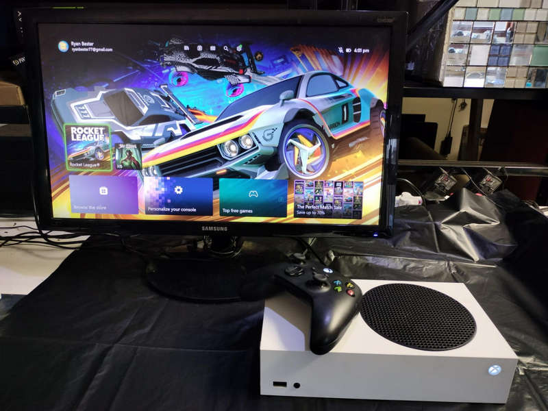 XBOX Series S + Controller