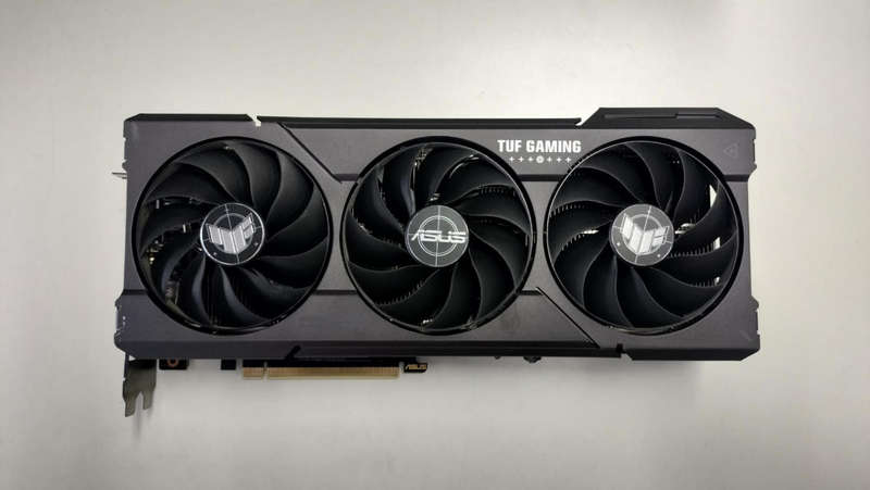 RTX 4070 12GB - Asus TUF