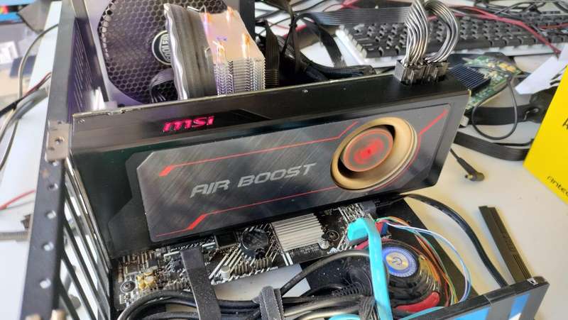 RX Vega 56 8GB - MSI Air Boost