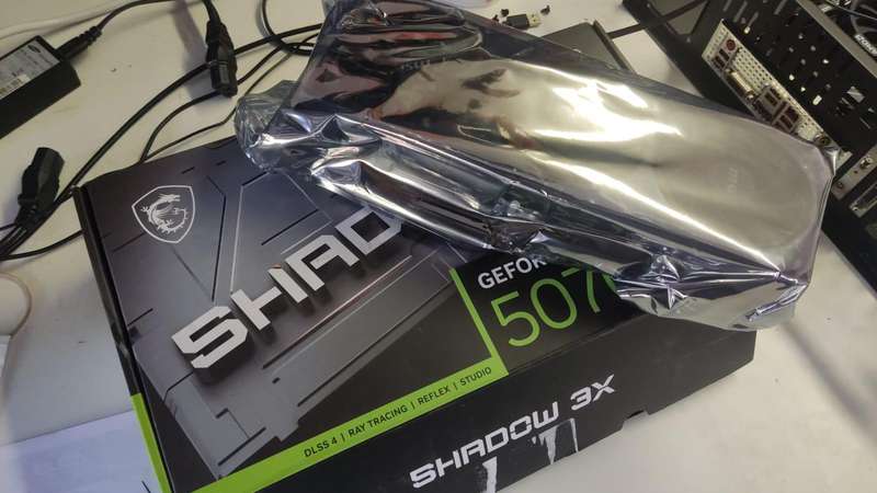 MSI GeForce RTX 5070 12GB SHADOW 3X