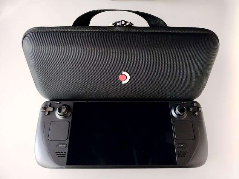 SteamDeck OLED 512GB / Dock / Carry case