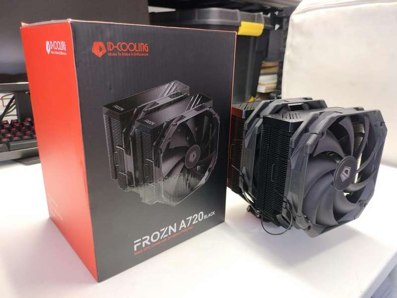 FROZN A720 black CPU Cooler