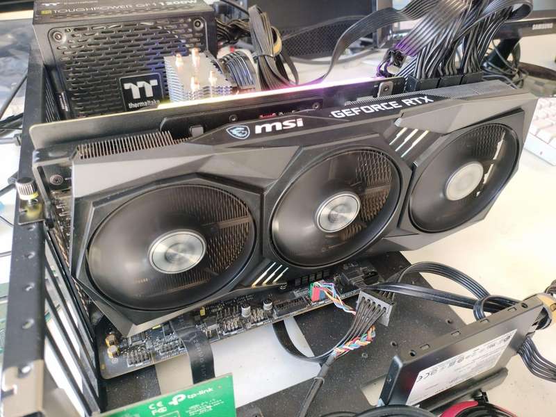 12GB RTX 3080 - MSI Gaming Z TRIO