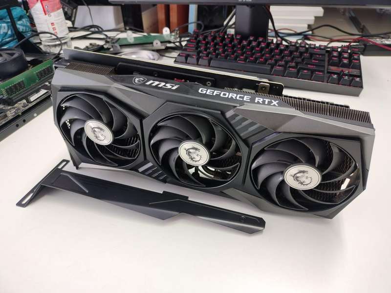 12GB RTX 3080 - MSI Gaming Z TRIO