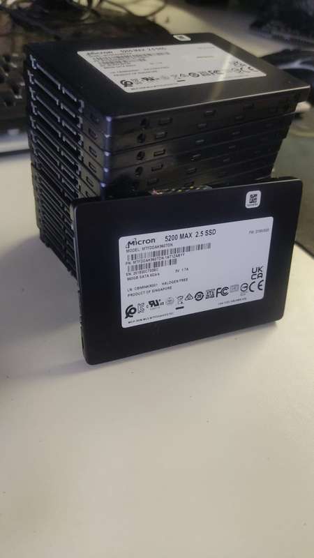 1TB SSD 2.5" - Micron 5200 Max 960GB