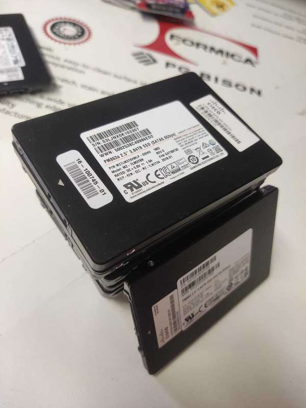 Samsung 4TB SSD (3.84TB) - SATA SSD 2.5"