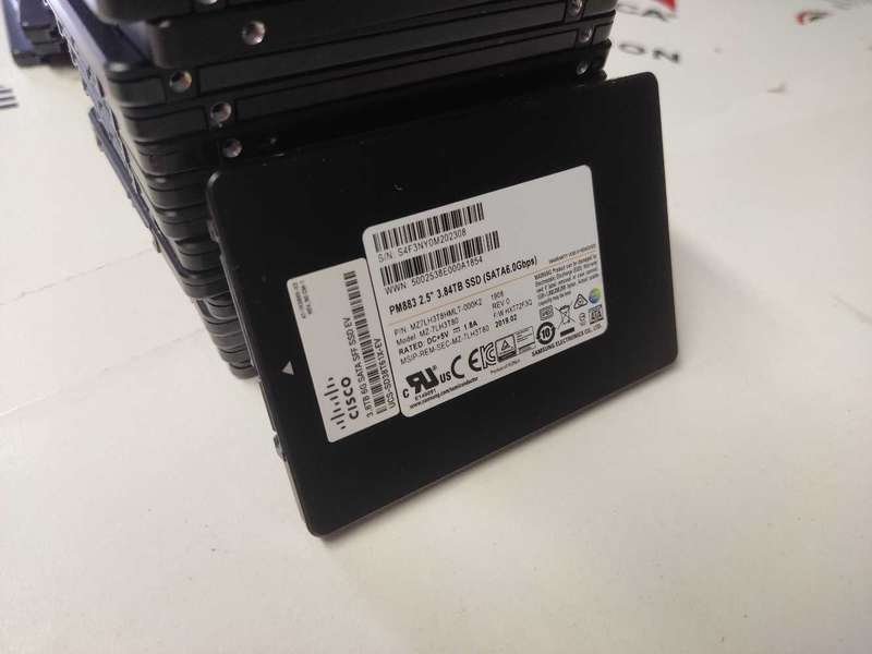 Samsung 4TB SSD (3.84TB) - SATA SSD 2.5"