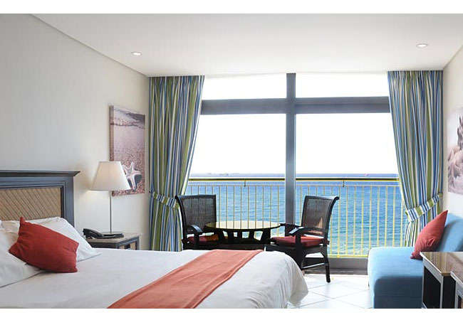 7 Day getaway at Umhlanga Sands form 26 Oct 2024 to 2 Nov 2024. Sleeps 4