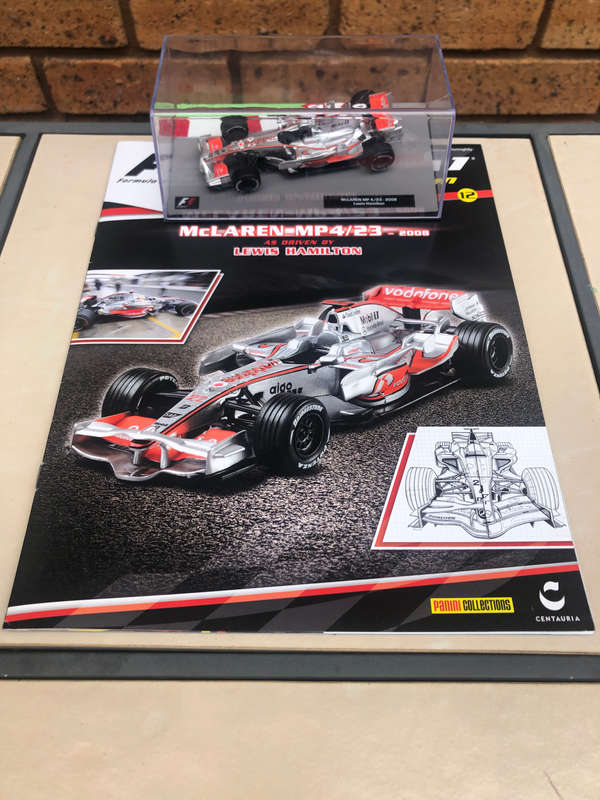 McLaren MP 4/23, 2008 (#22, Lewis Hamilton) model + magazine