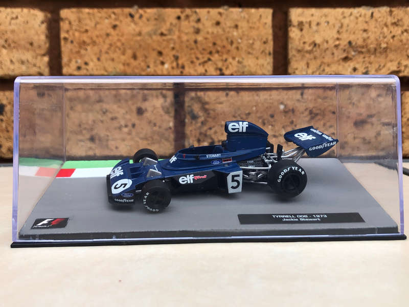 Tyrrell 006, 1973 (#5, Jackie Stewart) + magazine