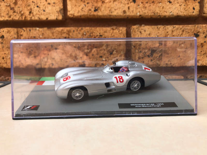 Mercedes W196, 1955 (#18, Juan Manuel Fangio) + magazine