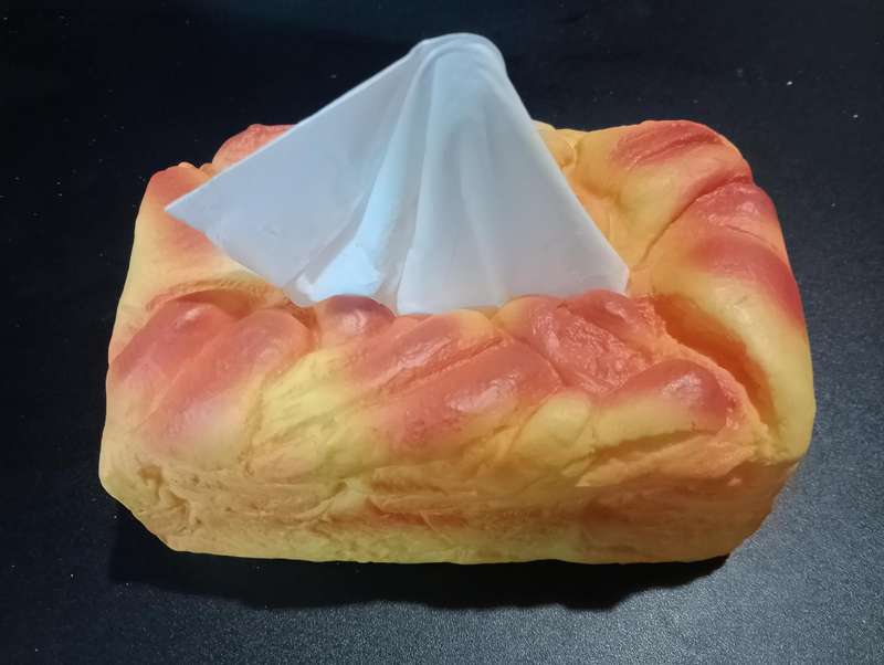 FACIAL TISSUE HOLDER