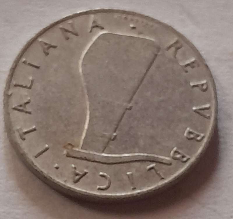 Italy 5 Lira Coin - 1954