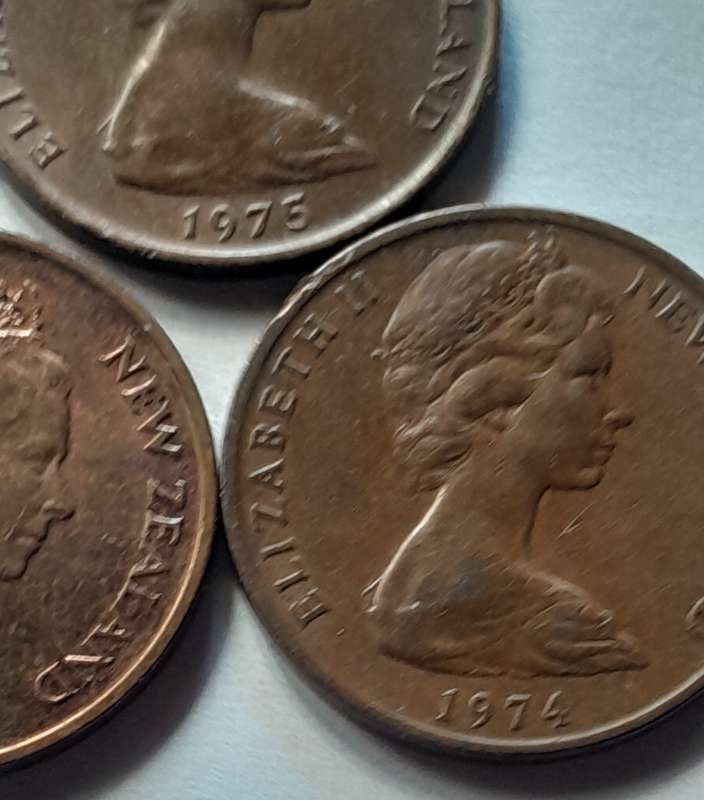 3 x New Zealand 2 Cent Coin - 1974 1975 & 1987