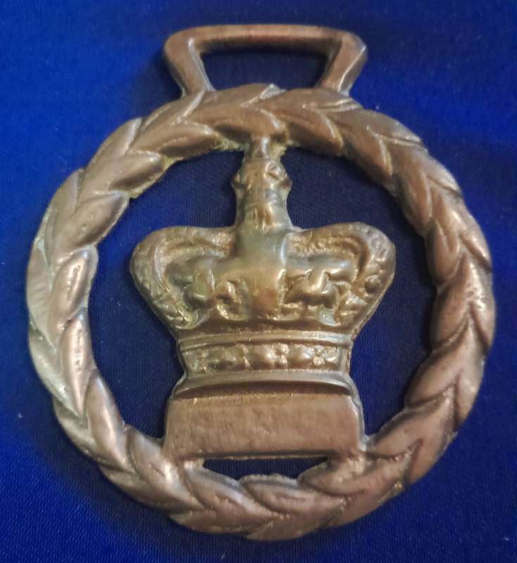 Vintage Single Horse Brass - 1953 Queen Elizabeth Coronation Crown Laurel Wreath