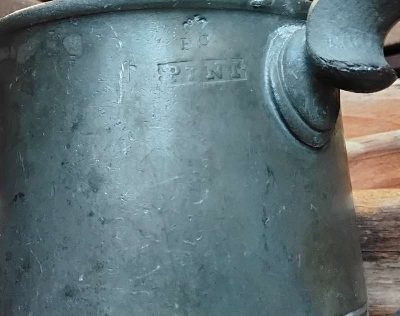 Vintage British Pewter 1 Pint Tankard