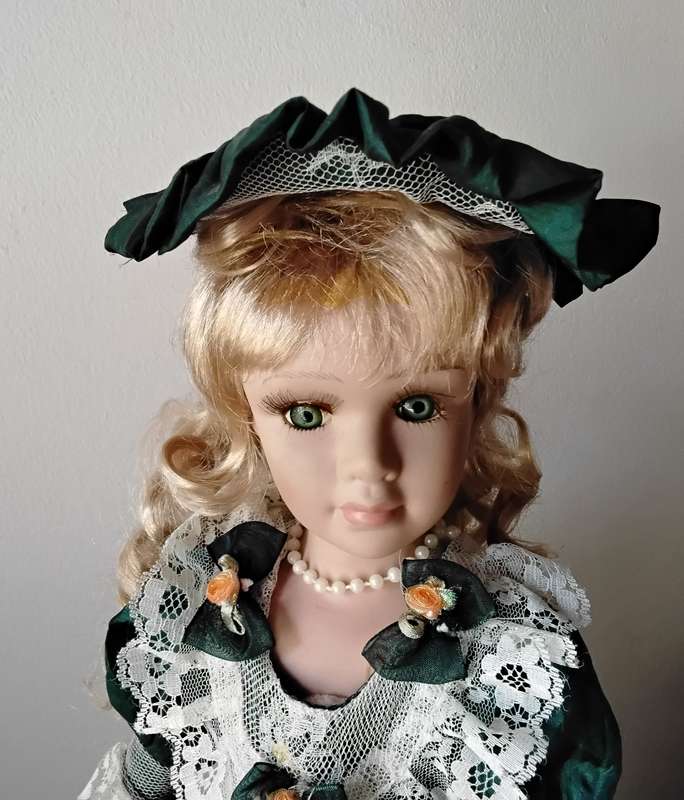 Vintage Porcelain Display Soll on Stand