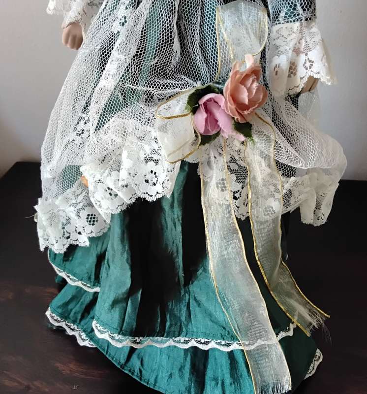 Vintage Porcelain Display Soll on Stand