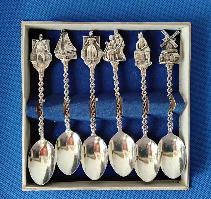 Royal Dutch Silverworks (Elwezetta) Set of 6 Boxed Charm  Style Spoons