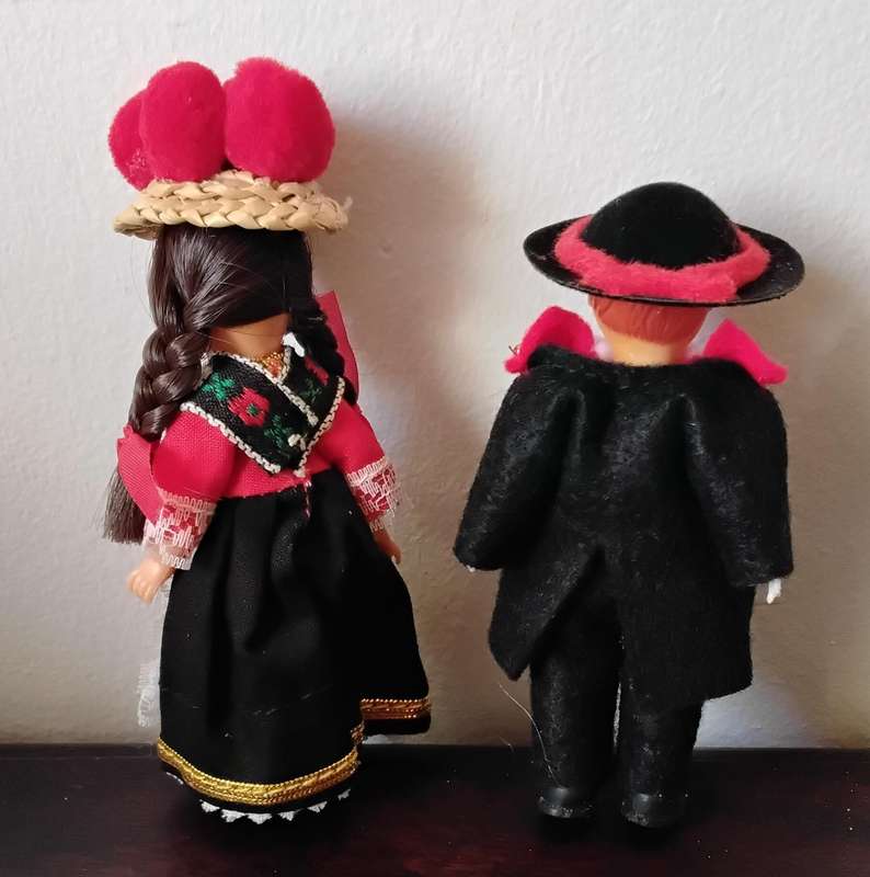Assorted souvenir and Miniature Dolls