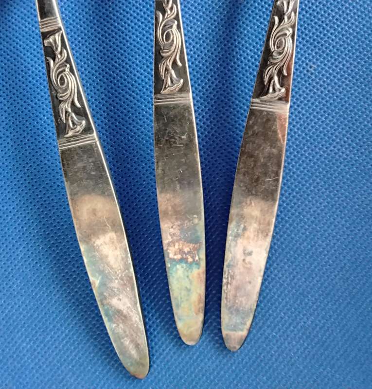 Du Montfort Plate Sheffield Cutlery - 28 Pieces