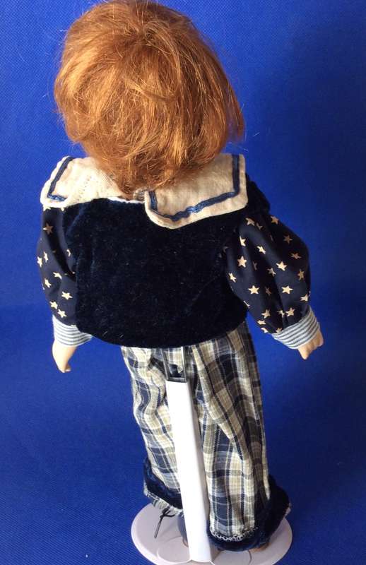 Porcelain Kissing Dolls
