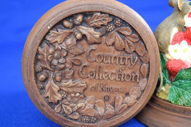Collectable "Country Collection of Knysna" Limited Edition Country Mice - Strawberries