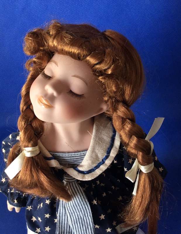 Porcelain Kissing Dolls