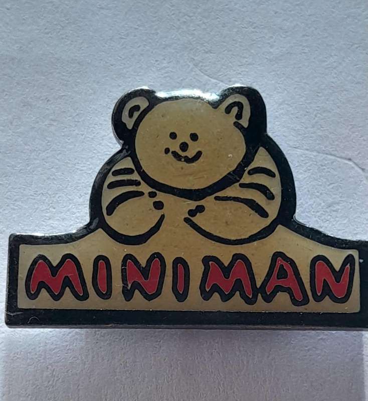Minimal Vintage Collectable Lapel Pin c1990's