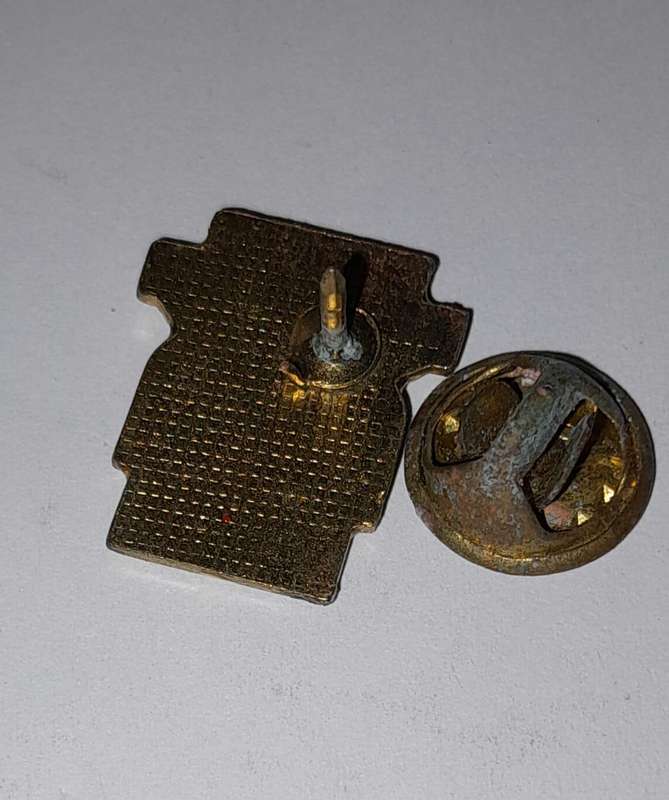 L'Alsacienne France Lapel Pin