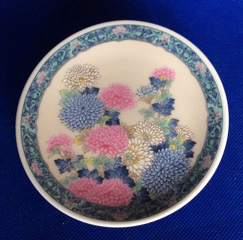 Selection of  Miniature Imari and Imari Style Plates - 5 Pieces