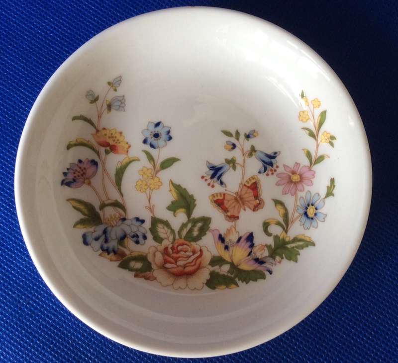 Vintage Dressing Table Ornaments and Trinket bowls - 6 Pieces