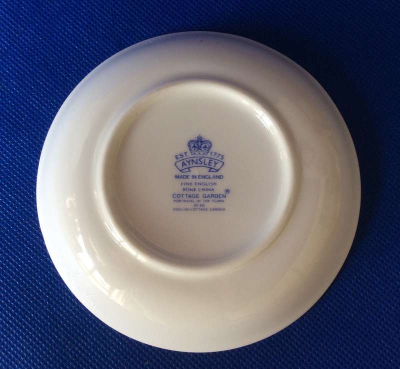 Vintage Dressing Table Ornaments and Trinket bowls - 6 Pieces