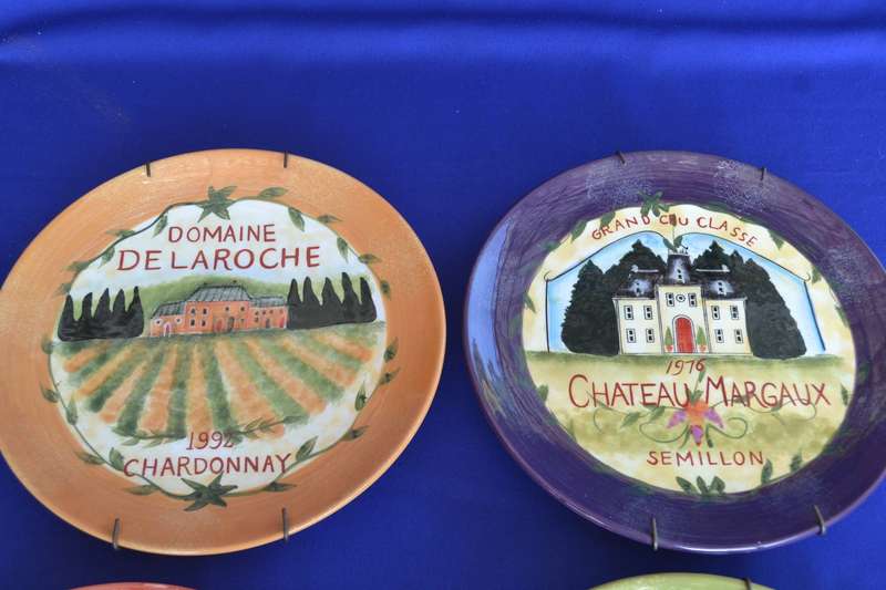 Set of 4 Susan Winget "Chateau" Plates with wall hanging clips