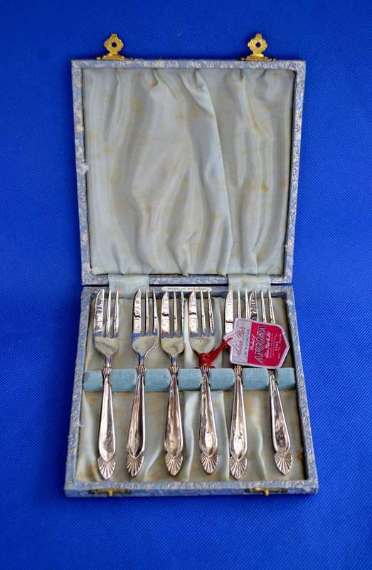 Set of 6 Angora Silver Plate Cake Forks in Presentation Box