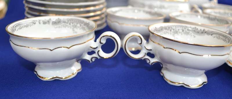 Hutschenreuther Sylvia Vintage 8 Setting Coffee Set - 19 Pieces