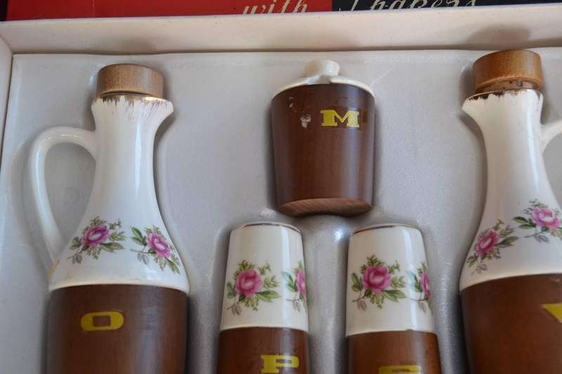 Hostess Vintage Condiment Set and Server Set- Boxed