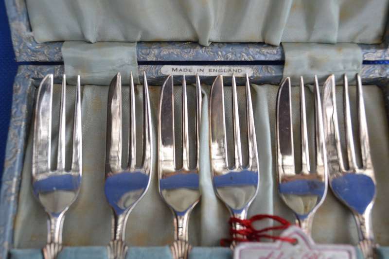 Set of 6 Angora Silver Plate Cake Forks in Presentation Box