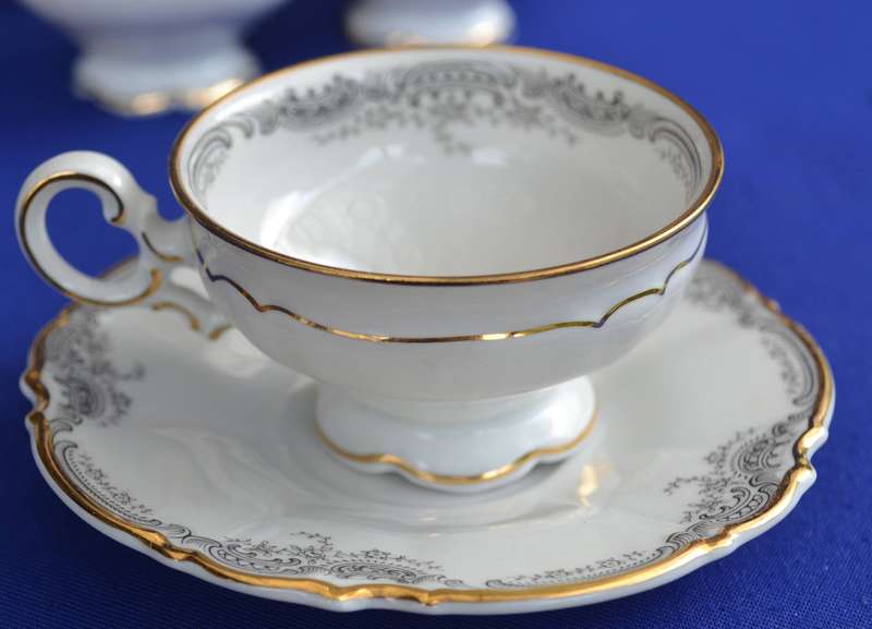 Hutschenreuther Sylvia Vintage 8 Setting Coffee Set - 19 Pieces