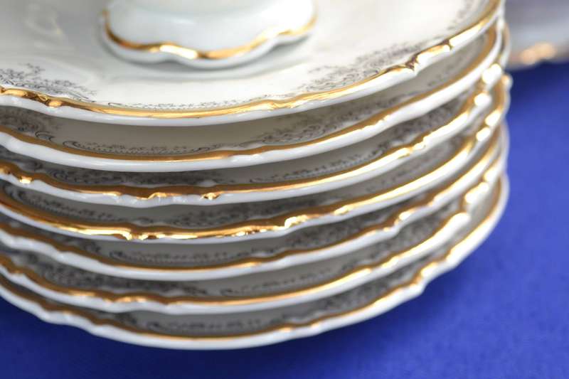 Hutschenreuther Sylvia Vintage 8 Setting Coffee Set - 19 Pieces