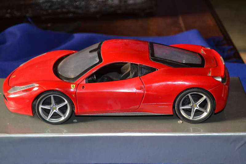Hot Wheels Die-Cast Model - Ferrari  458 Italia