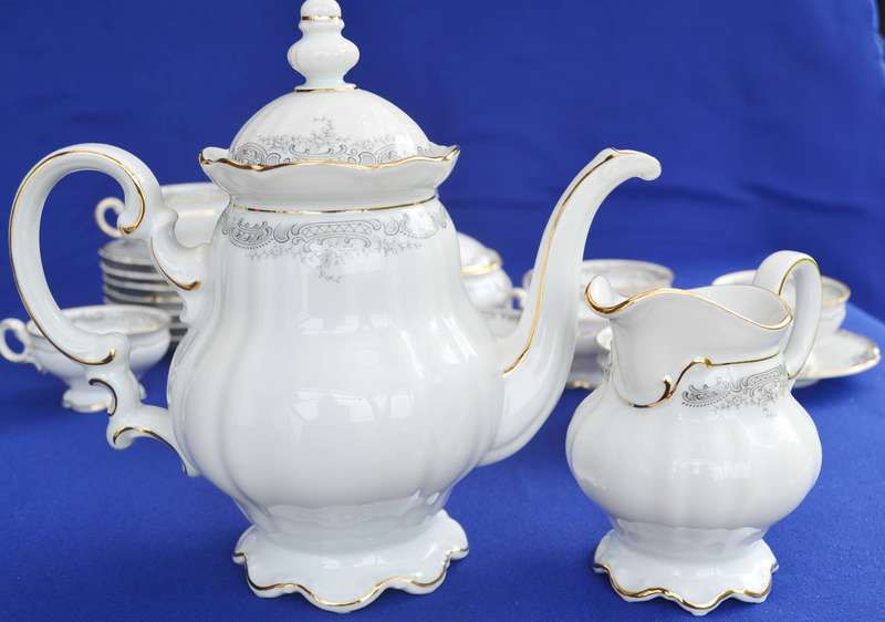 Hutschenreuther Sylvia Vintage 8 Setting Coffee Set - 19 Pieces
