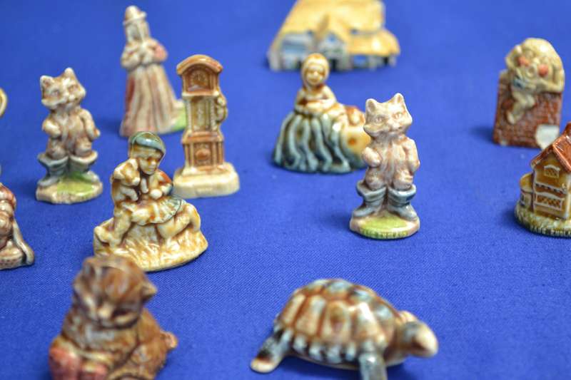 Collection of Assorted Wade Whimsies - 12 Pieces