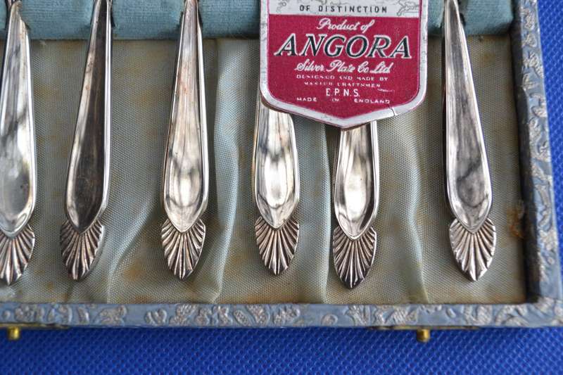 Set of 6 Angora Silver Plate Cake Forks in Presentation Box