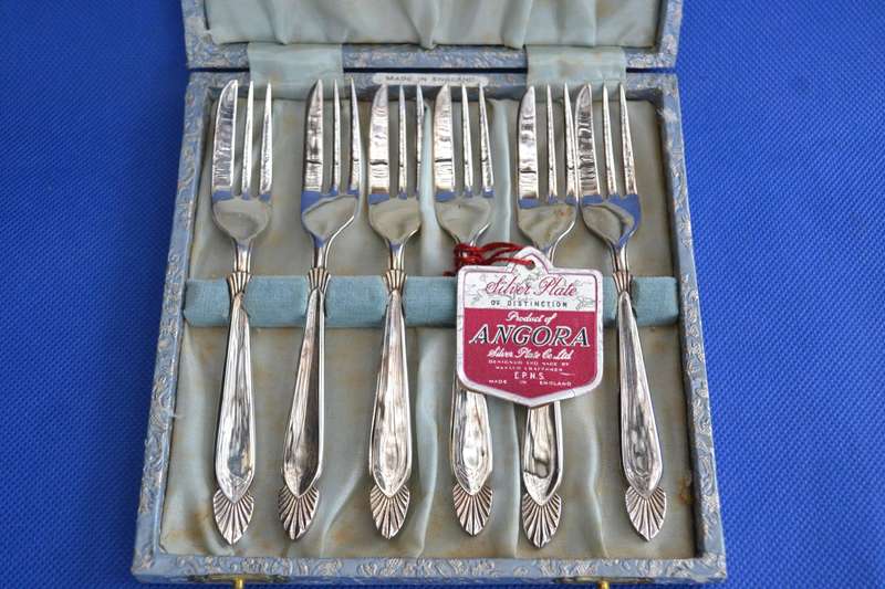 Set of 6 Angora Silver Plate Cake Forks in Presentation Box
