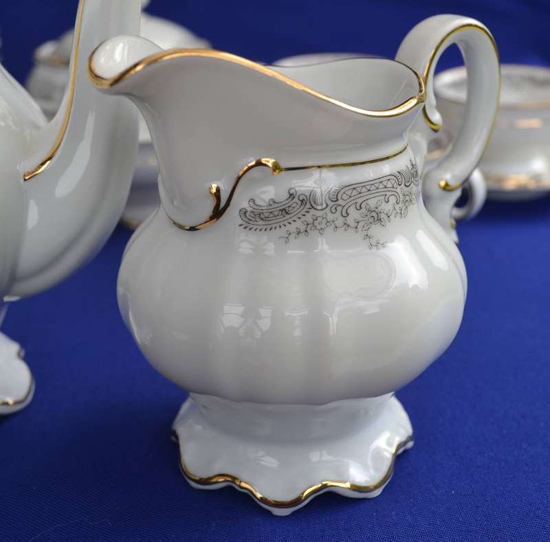 Hutschenreuther Sylvia Vintage 8 Setting Coffee Set - 19 Pieces