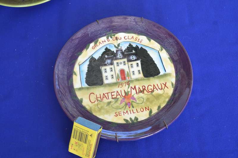 Set of 4 Susan Winget "Chateau" Plates with wall hanging clips