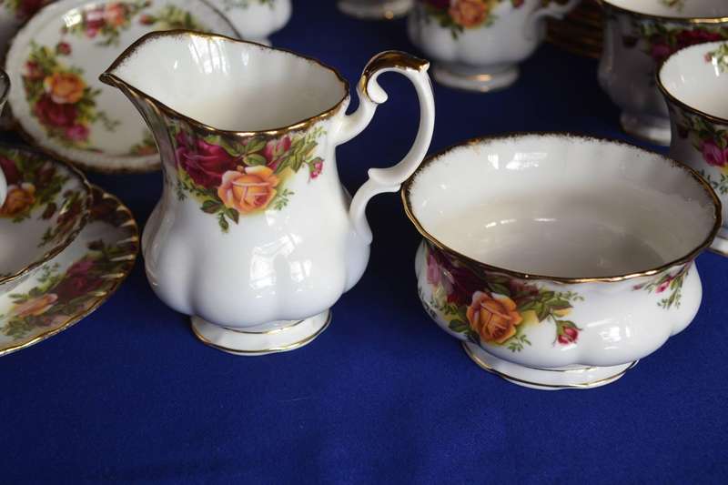 Royal Albert Tea Set "Old Country Roses" - 29 Pieces