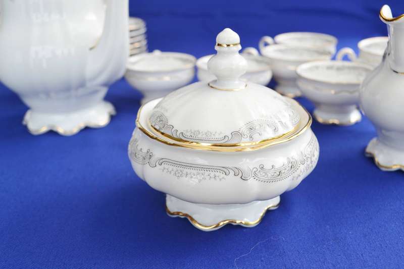 Hutschenreuther Sylvia Vintage 8 Setting Coffee Set - 19 Pieces